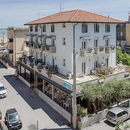 Hotel Villa Dei Gerani 리미니 외부 사진