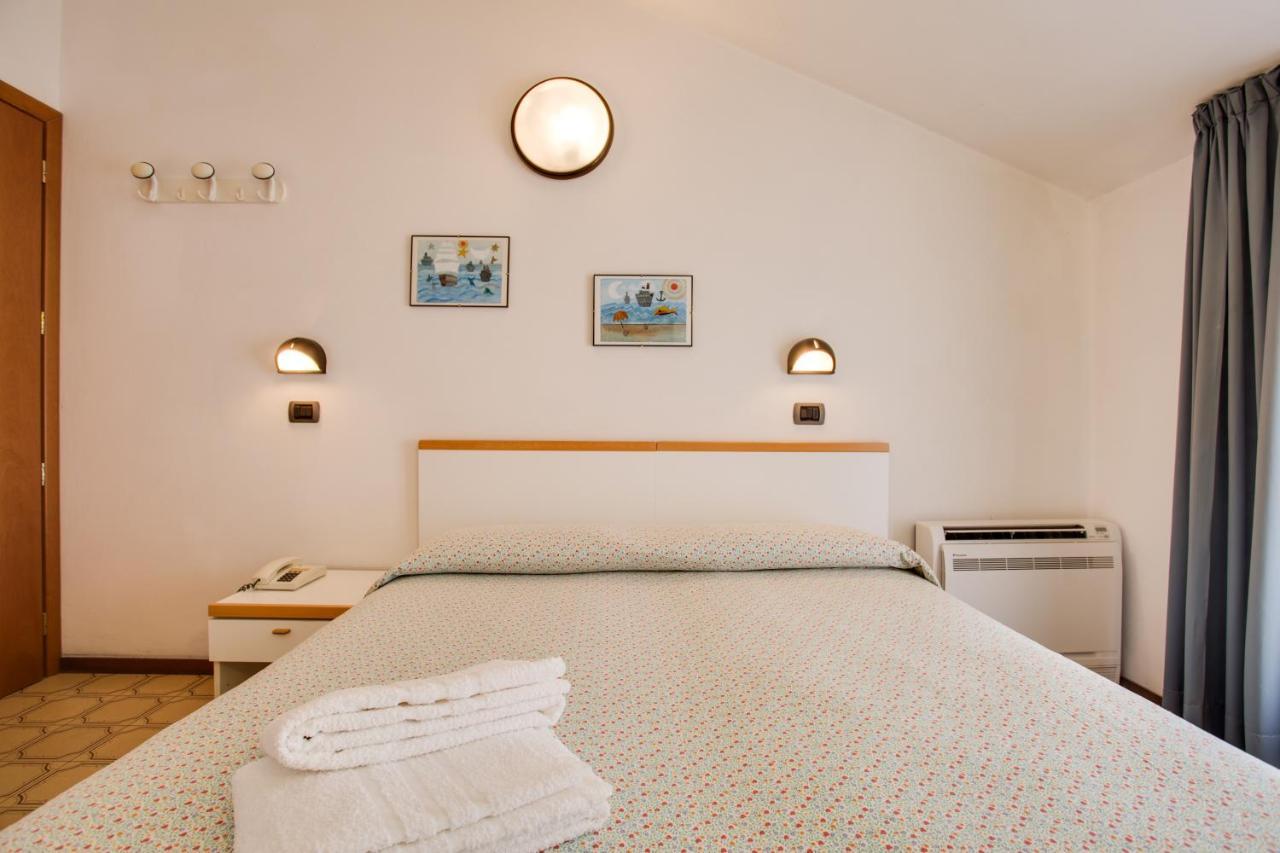 Hotel Villa Dei Gerani 리미니 외부 사진