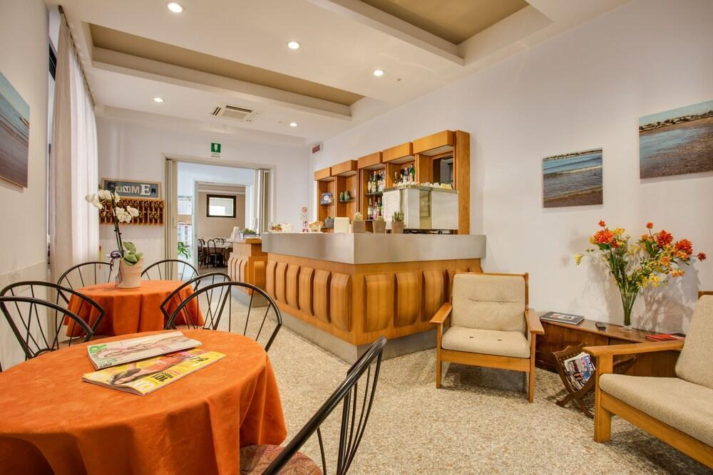 Hotel Villa Dei Gerani 리미니 외부 사진