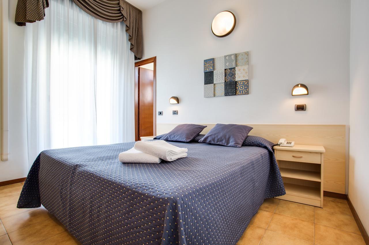 Hotel Villa Dei Gerani 리미니 외부 사진