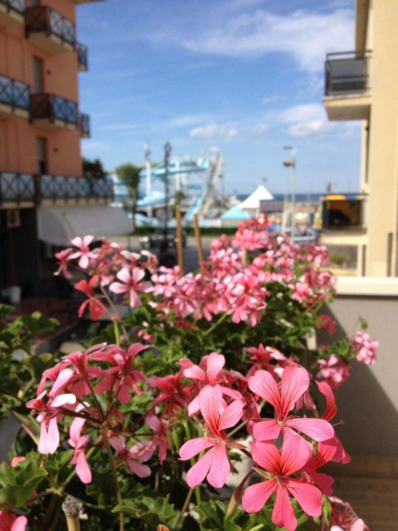 Hotel Villa Dei Gerani 리미니 외부 사진