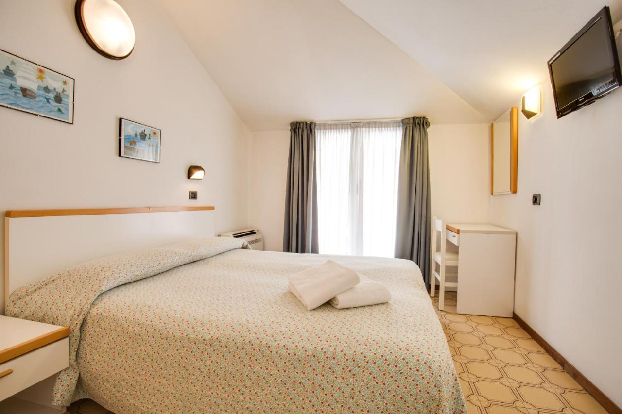 Hotel Villa Dei Gerani 리미니 외부 사진